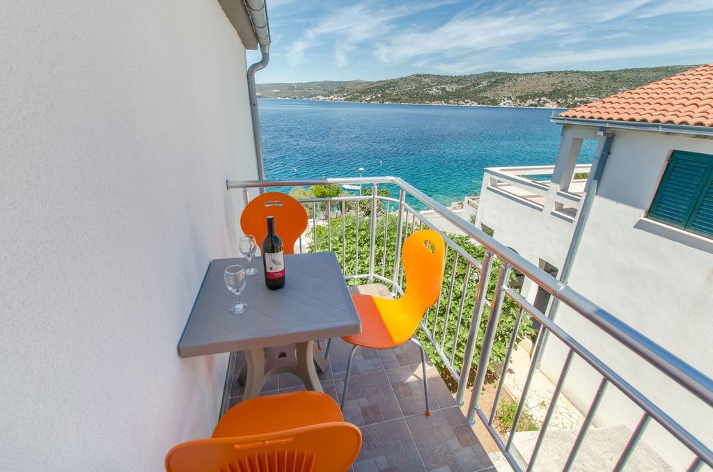 Apartments Na Obali Mora Ražanj Kültér fotó